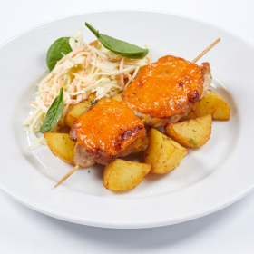 Пикантные куриные бедрышки с жареным картофелем  (ВТОРНИК)