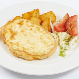 Куриная отбивная, запеченная с сыром и жареным картофелем (ПОНЕДЕЛЬНИК)